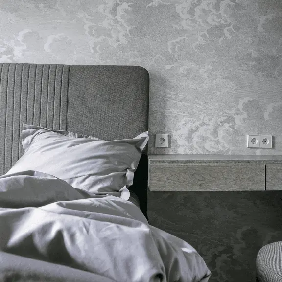 Sleep specialist with patient